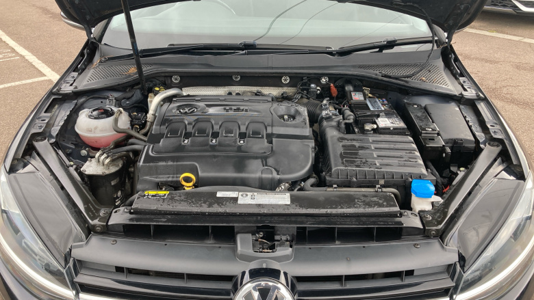 Volkswagen Golf 1.6 TDI SE 5dr [Nav] Diesel Estate